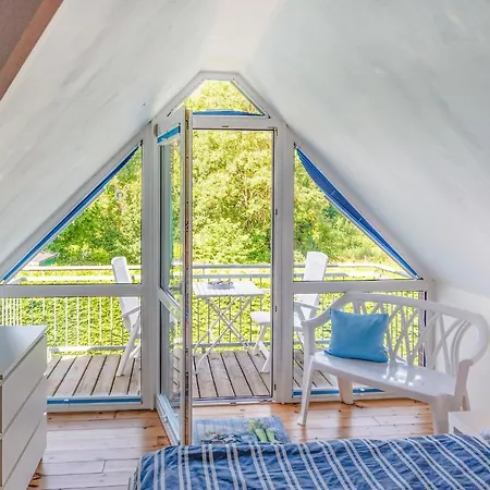 2 Bedroom Gorgeous In Casa vacanze