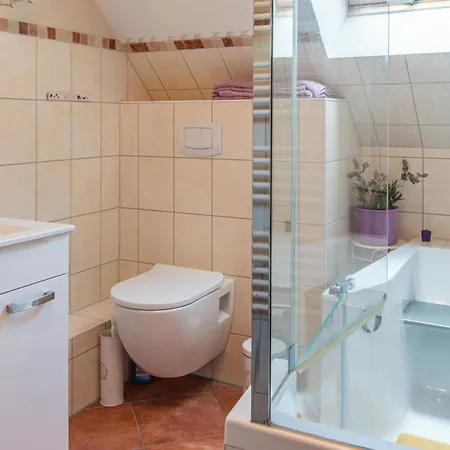 2 Bedroom Gorgeous In